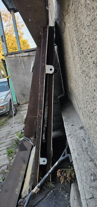Гаражные ворота с коробкой