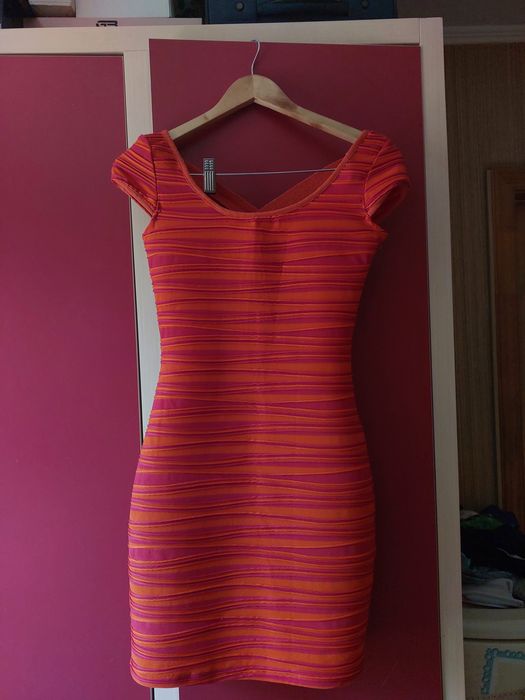 Коралловое платье