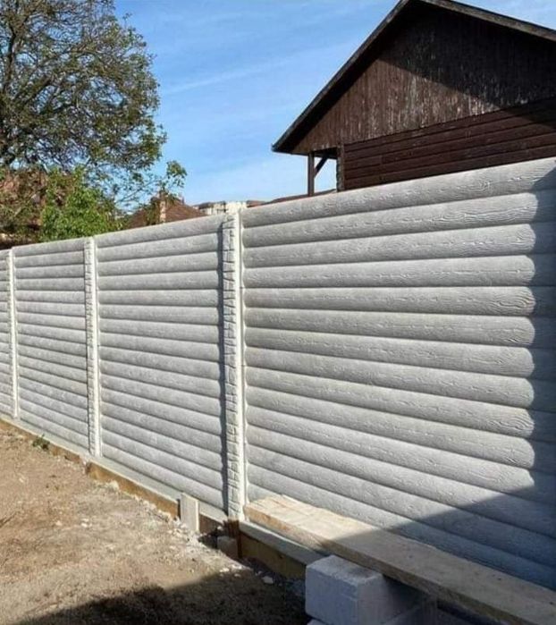 Gard din placi de beton