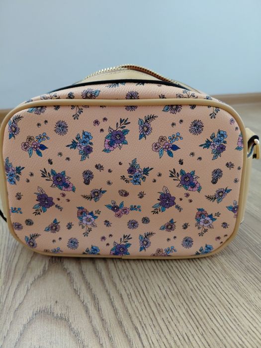 Дамска чанта Duki Daso Нова- 10€