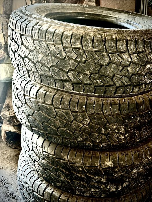 Шины 265/70/16 очень хорошее состояние