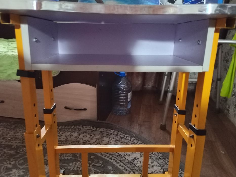 Школьная парта для мальчика