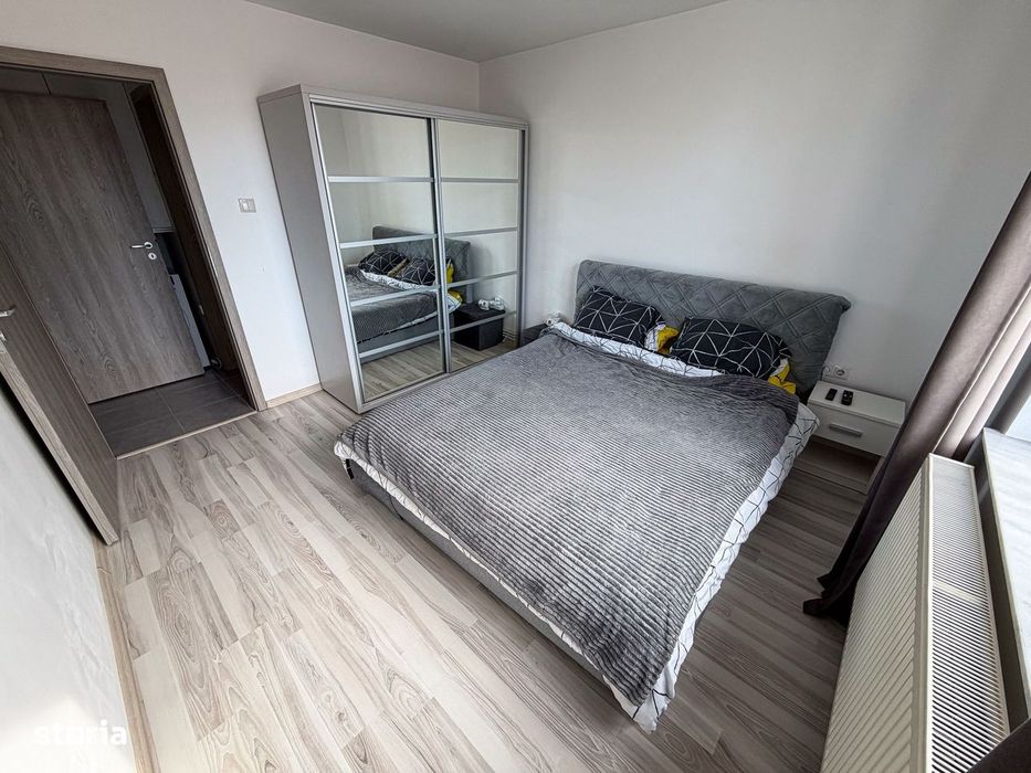 Apartament 3 camere str. Calea Bucuresti, langa scoala nr.10