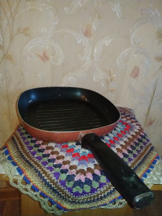 Продам отличную сковорода Гриль