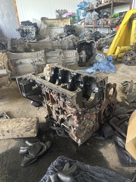 Двигател на части нисан навара(D40)2007 nissan navara 2.5 174 YD25DDTI