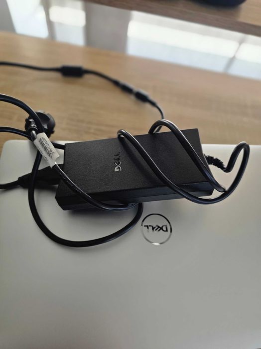 Dell Precision 5540 | 4K ULTRA HD TOUCH | i9-9980HK | 32GB RAM | Quadro T2000