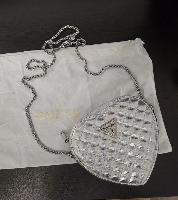 Чанта сърце Guess
