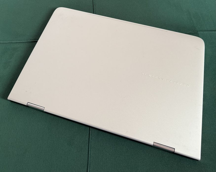 Ноутбук - планшет HP i5 6th gen