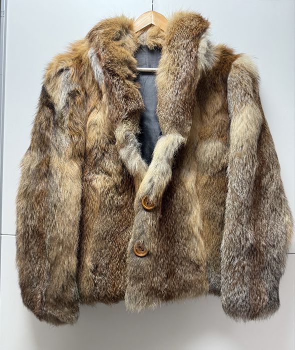 Vand haina de blana naturala vulpe+ caciula