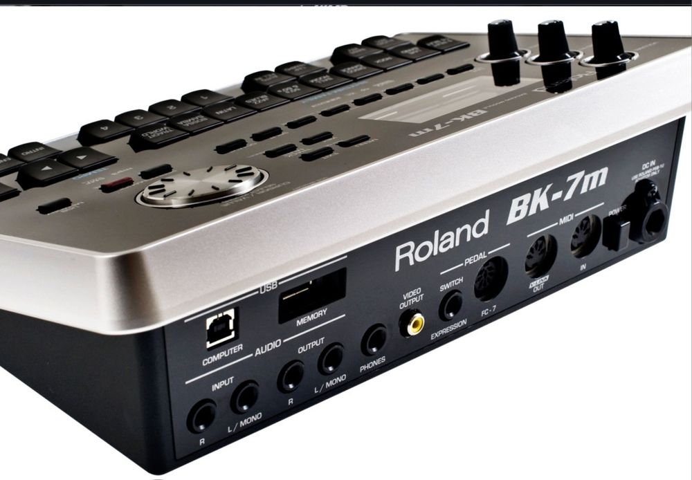 Vând modul Roland BK-7M. Preț: 2700 RON (negociabil)