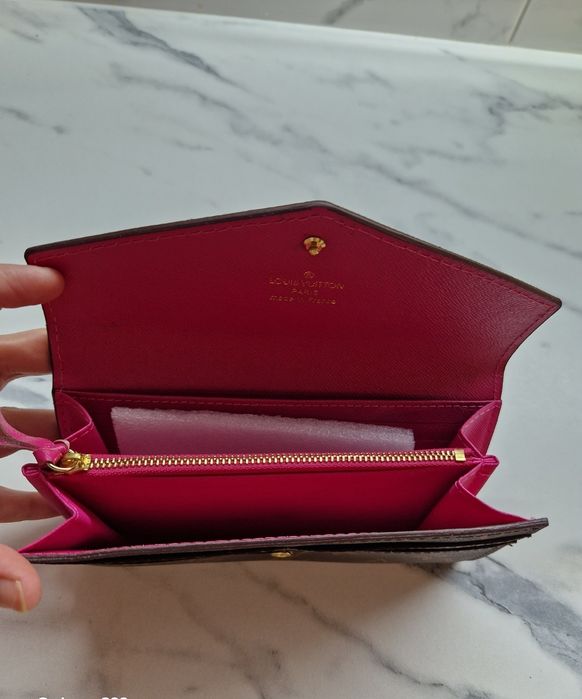 Новое портмоне в коробке