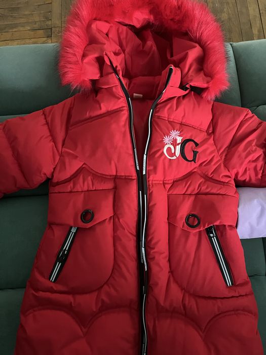 Продам детскую куртку на девочку