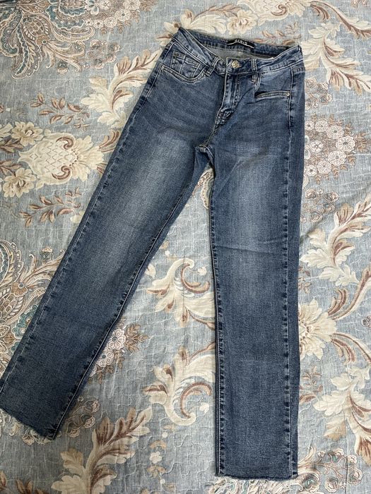 Продам джинсы в хорошем состоянии