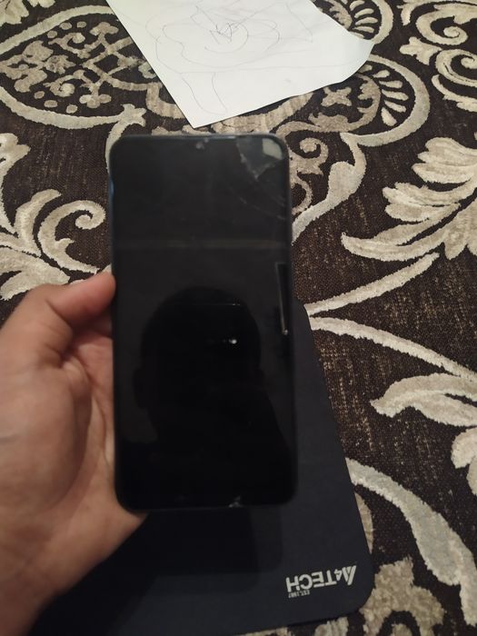 Это Самсунг А 10 сломанный на запчасти