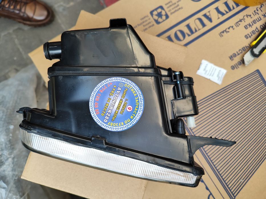 Туманки Ауди 100 с4