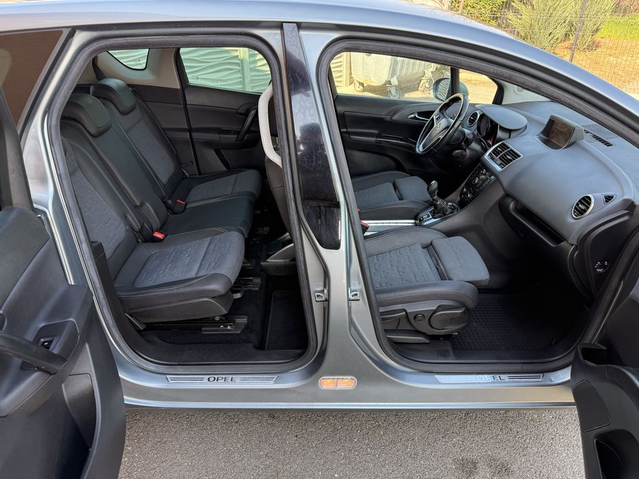 Opel Meriva 1.7CDTI 6 viteze/clima/navigatie