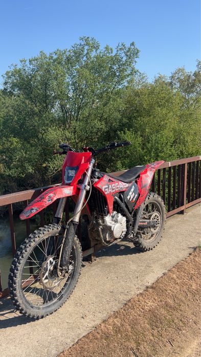 Cross 300 4T, 2026