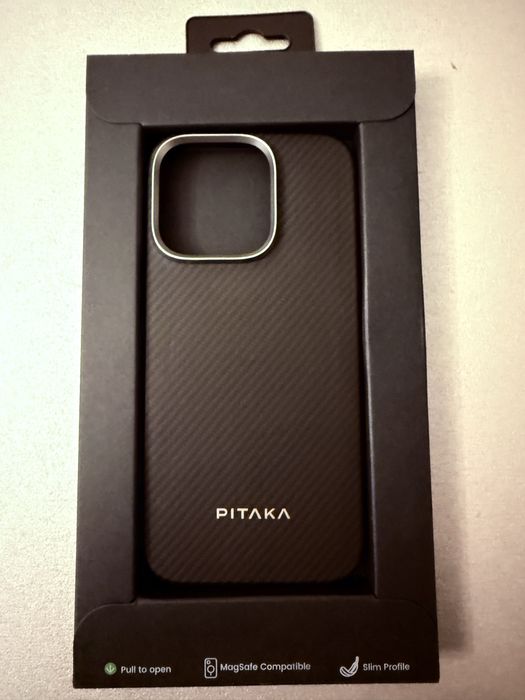 Продам чехол Pitaka на iPhone 16 Pro оригинал черный