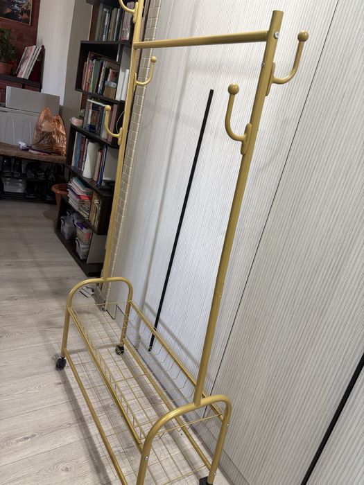 Вешалка напольная (стойка для вещей)