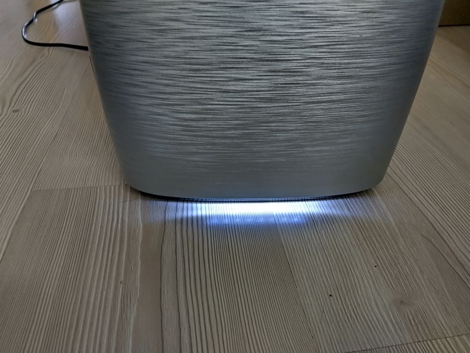 Продавам овлажнител и пречиствател на въздуха