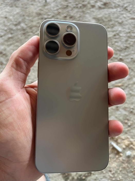 Iphone 15 pro max ideal