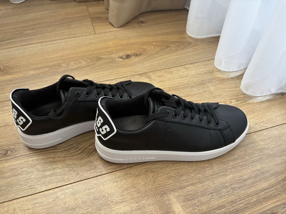 Дамски сникърси ,,Guess’’