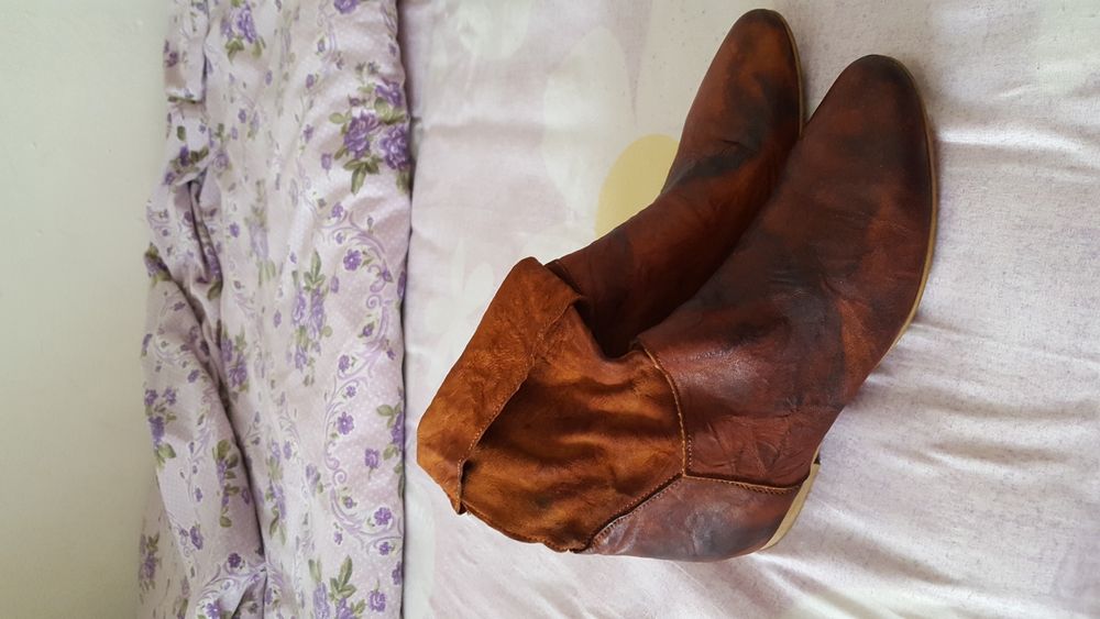 Vând cizme din piele naturală damă