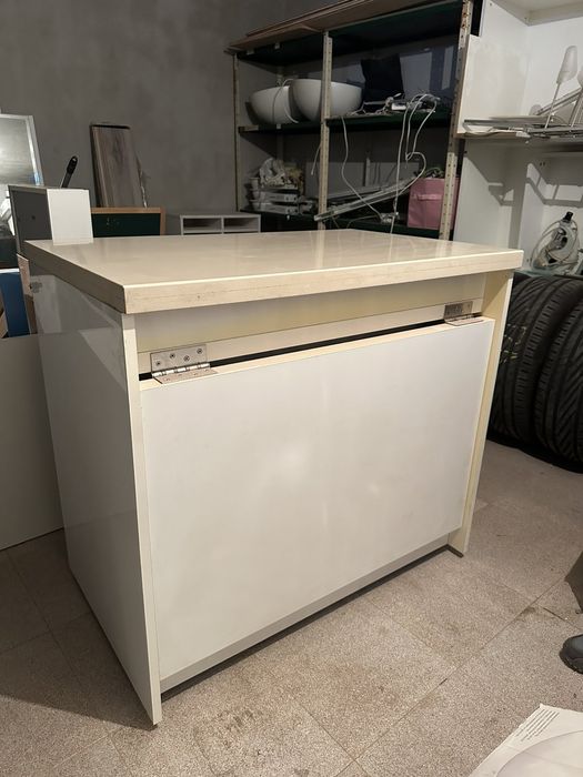 Продавам кухненски шкаф