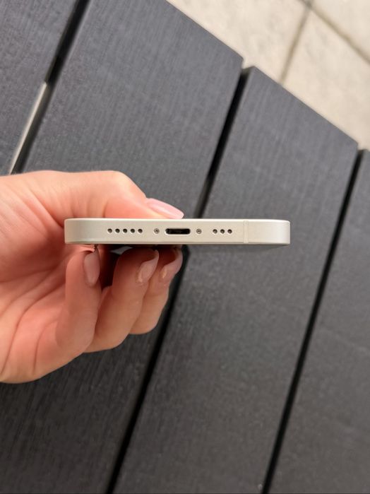 iPhone 14 128GB бял