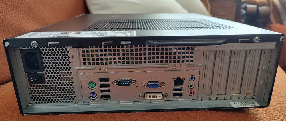 Calculator PC Fujitsu Esprimo E520 I5-4400 16Gb RAM 256 SSD 512 HDD