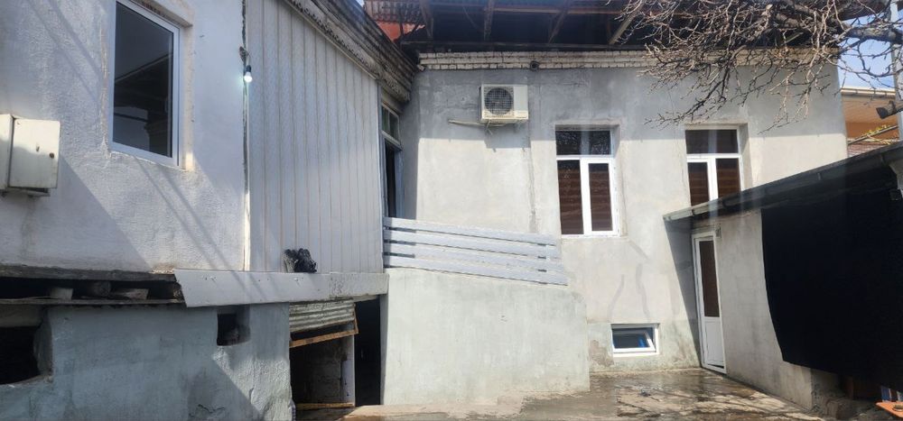 Uy sotiladi uy uzimizniki rieltorlar bezovta qimanglar iltimos