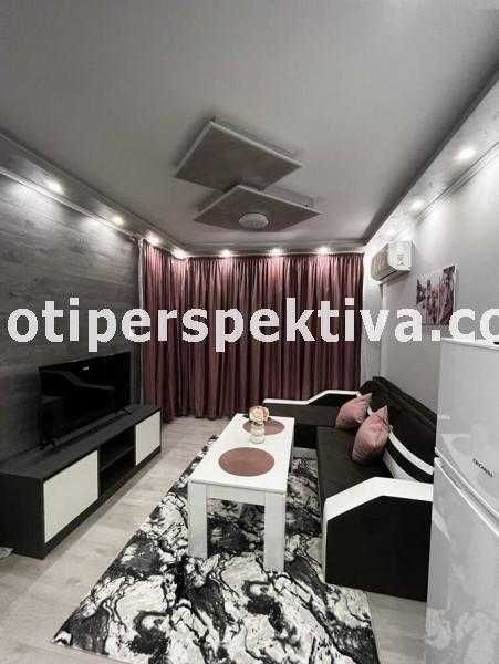 Продава се Двустаен апартамент в Пловдив, Кършияка - 55 кв.м за 1964 €/кв.м - Снимка #1