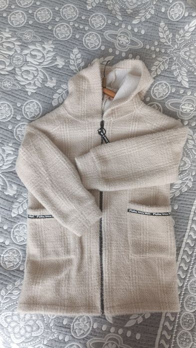 Продам кардиган для девочки