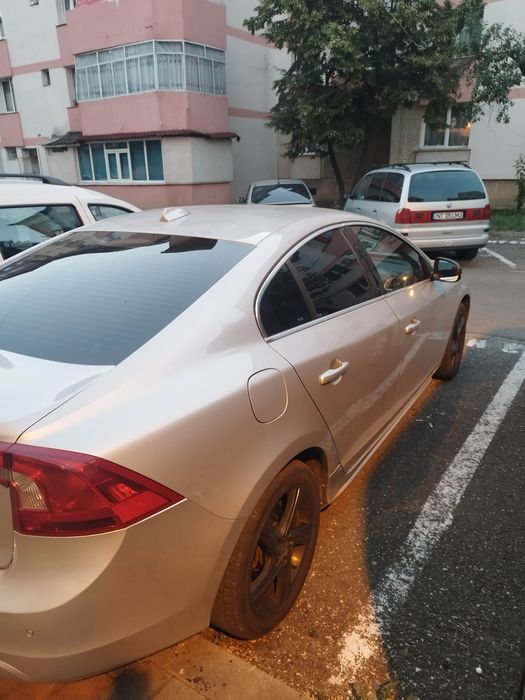 VOLVO S60 2011 — imagine 5