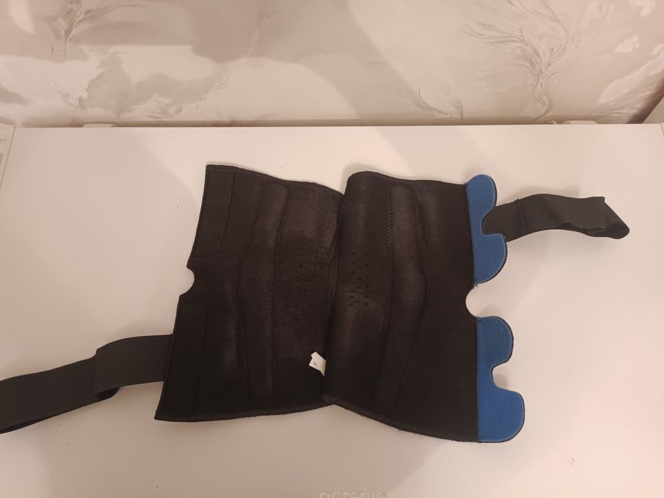 Ортез предназначен для фиксации коленного сустава