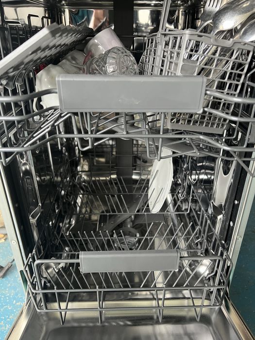 Masina de spalat vase Whirlpool