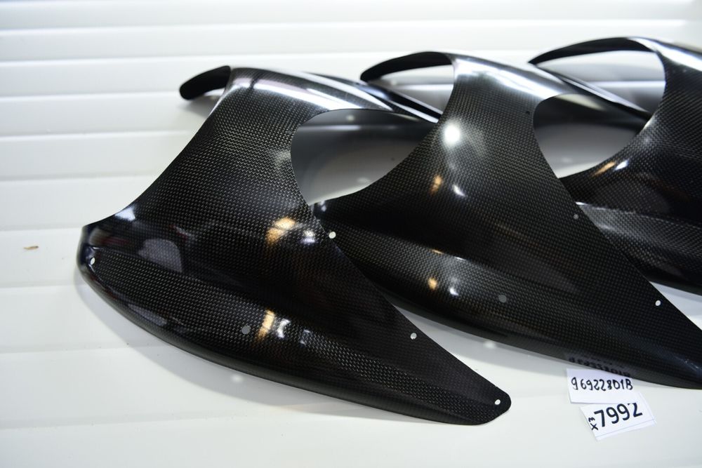 Carena Parbriz Carbon Performance Ducati Monster S4