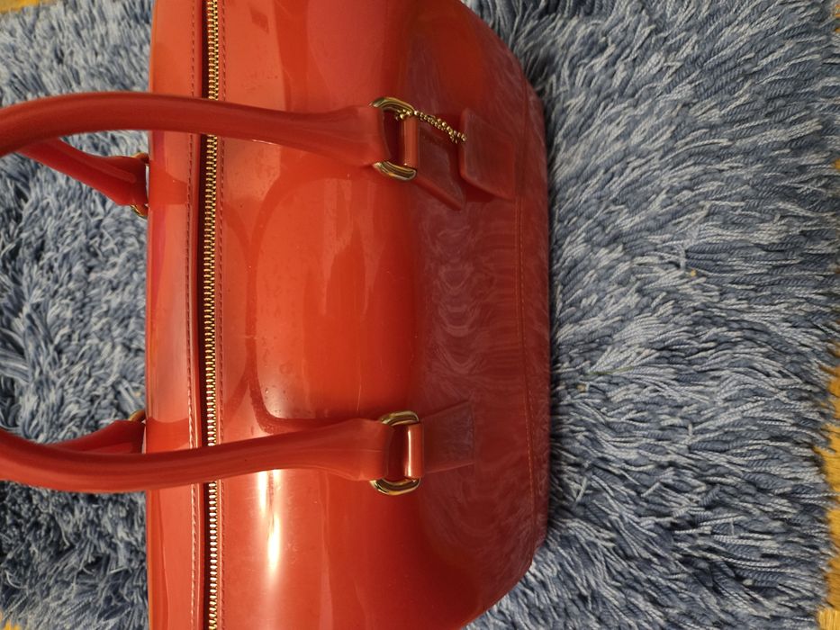 Куфарче, Furla-червен цвят