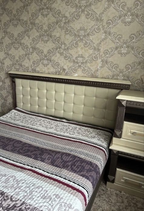 Продам спальный гарнитур