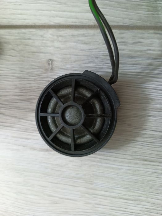 Динамики в Ауди  (оригинал)