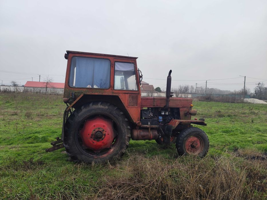 Vând Tractor U650