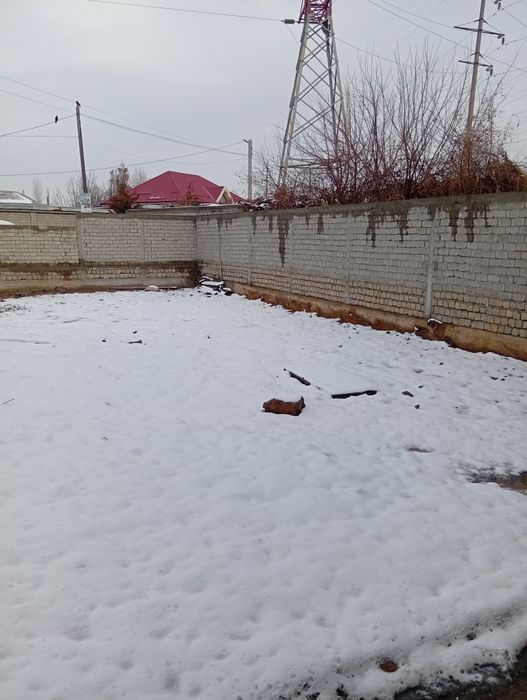 Ховли ер сотилади