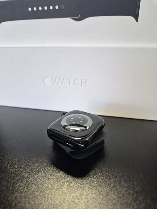 Apple Watch 10 / Jet Black / 46 mm / DeluxGSM