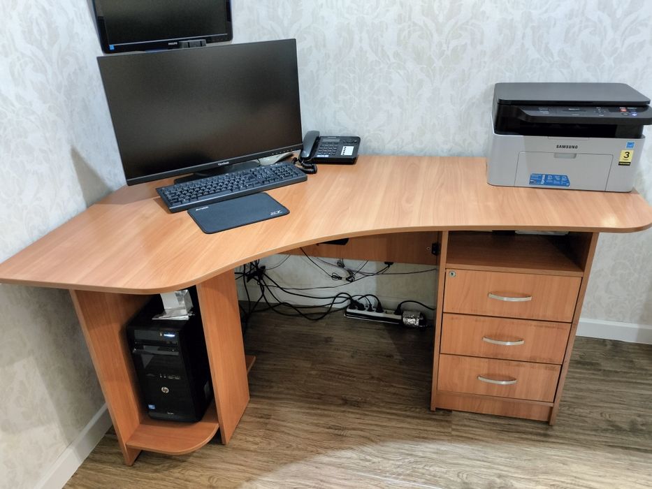 Офисная     мебель