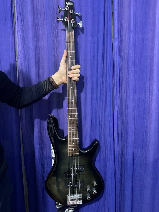 Ibanez Bass gitara sotiladi