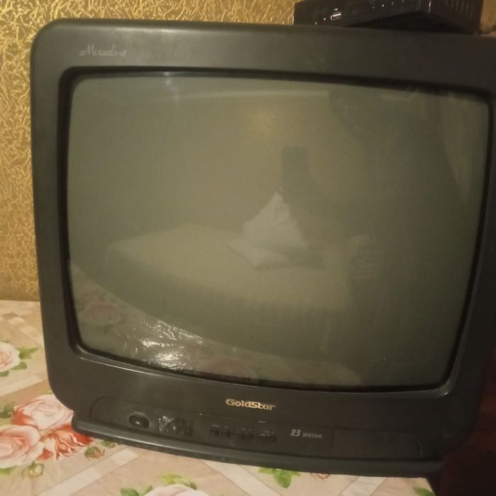 Продам телевизор