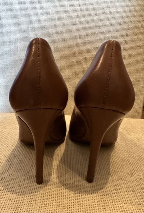 Pantofi eleganti din piele