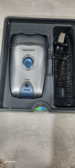 Продам триммер для усов