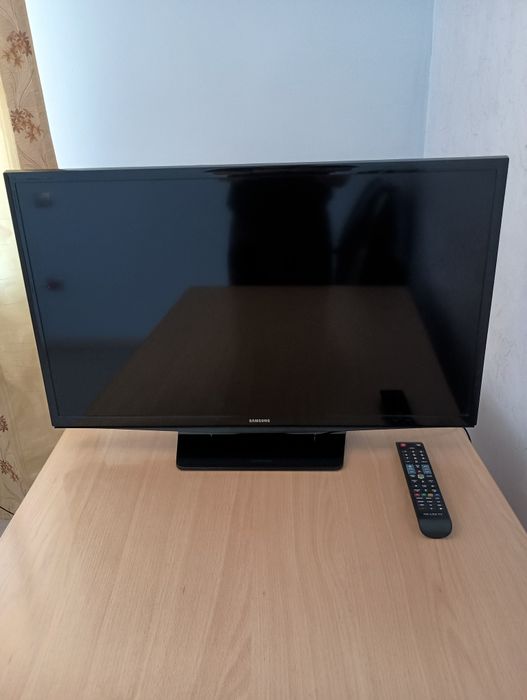 Продам ТВ Samsung LED 32' модель UE32h4000AK
