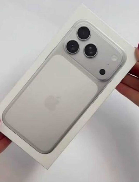 iPhone 17 ProMax 512Gb Silver in cutie